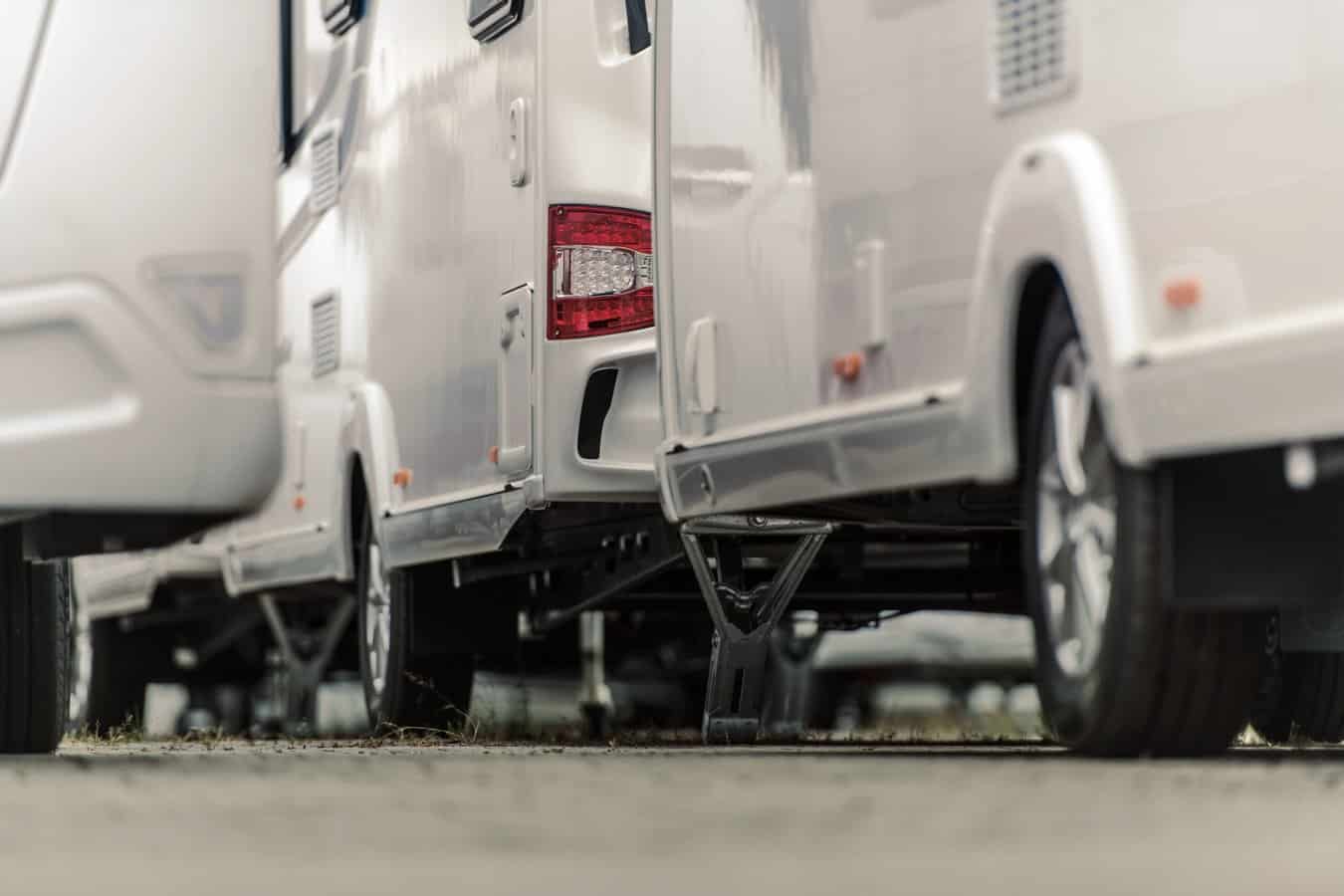 bottom of RVs at dealer, feature image for RV recalls