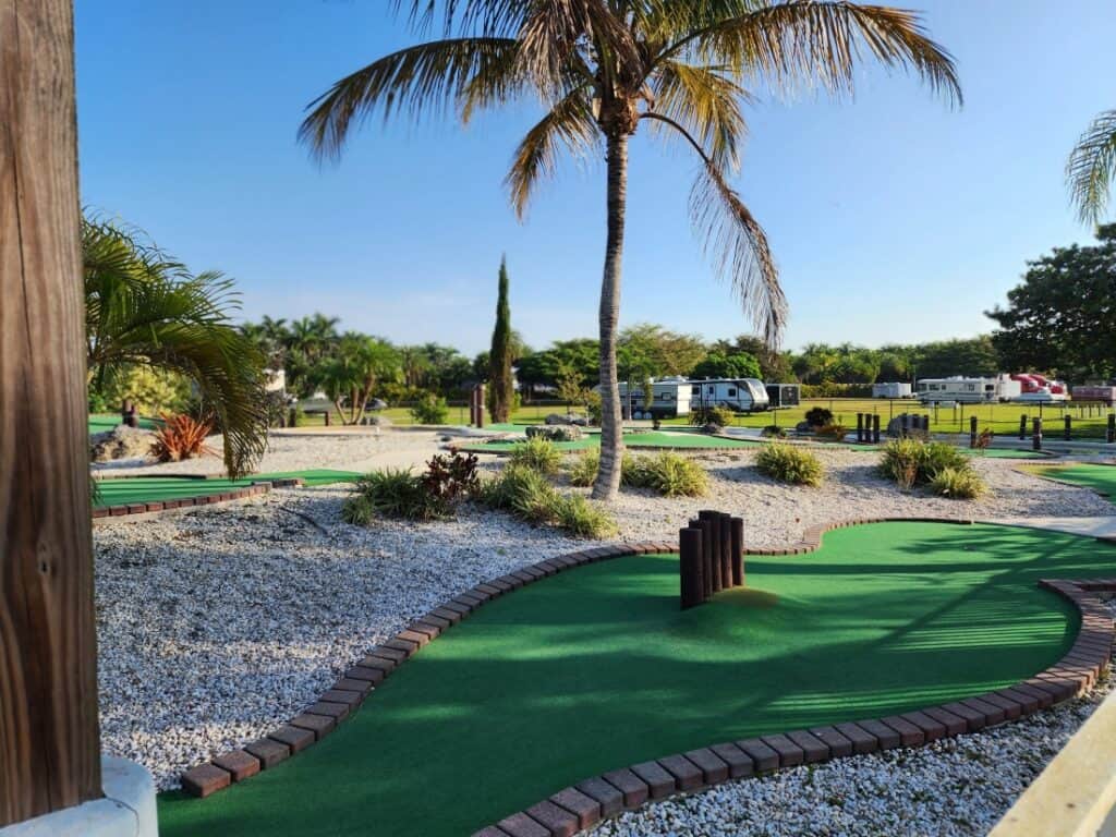 a mini golf course in florida